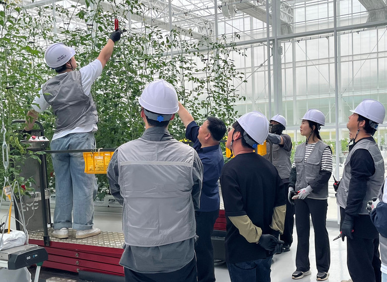 충북도, 청년 스마트팜 전문 인력 양...